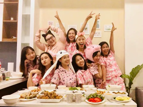 Nhã Phương tận hưởng tiệc độc thân cùng hội bạn thân trước ngày cưới