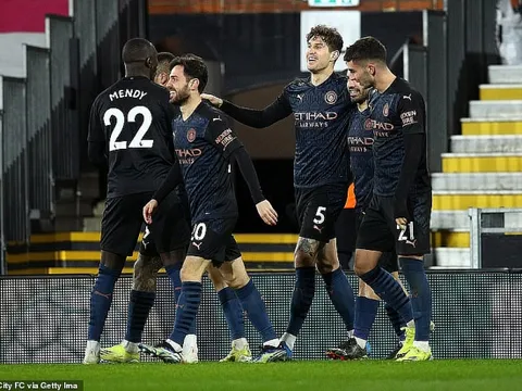 Man City tiến gần đến ngôi vô địch sau thắng lợi trước Fulham