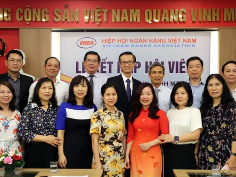 FE CREDIT trở thành hội viên Hiệp hội Ngân hàng Việt Nam