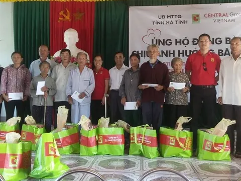 500 suất quà hỗ trợ bà con tại Hà Tĩnh