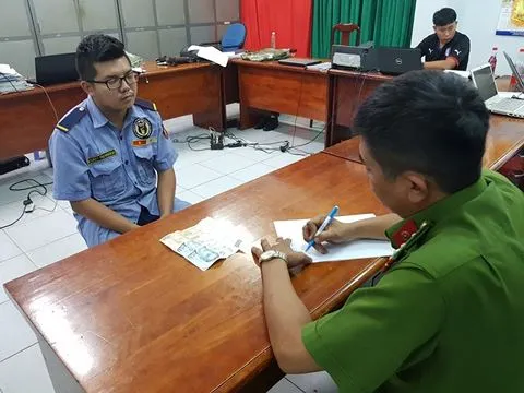 Sợ bị lộ, tên trộm vẫn đi đầu thú rồi khóc nức nở