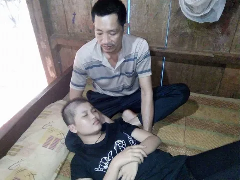 6 năm chống chọi với căn bệnh ung thư của cô gái 17 tuổi