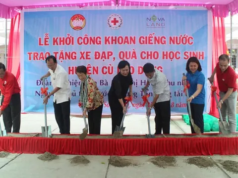 Khoan 200 giếng nước, trao tặng quà từ thiện tại huyện đảo Cù Lao Dung, tỉnh Sóc Trăng