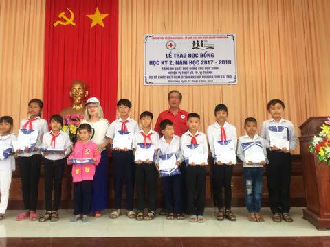 Học bổng VNSF đồng hành với học sinh nghèo