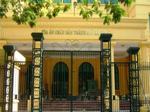 Mong muốn được ly hôn nhưng nguyên đơn lại vắng mặt tại phiên tòa