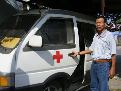 Đội cấp cứu giao thông tình nguyện