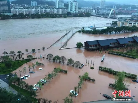 Trung Quốc kích hoạt cảnh báo ứng phó lũ lụt khẩn cấp chưa từng có
