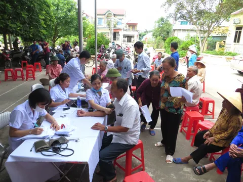 Khám, cấp thuốc miễn phí cho 250 lượt người tại Thanh Hóa