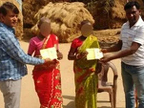 Ấn Độ: Nâng ngực miễn phí toàn bang để "xóa xấu"