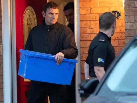 Cảnh sát bắt nghi phạm thứ 4 vụ 39 người chết trong xe container ở Anh