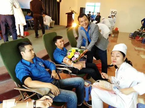Hơn 300 CBNV, đoàn viên Vicem tham gia hiến máu tình nguyện