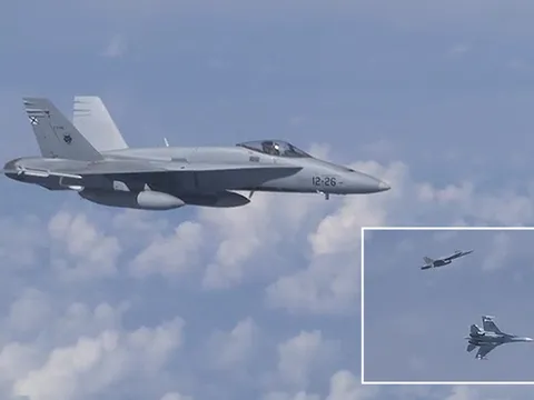 Tiêm kích NATO tiếp cận máy bay chở Bộ trưởng Quốc phòng Nga