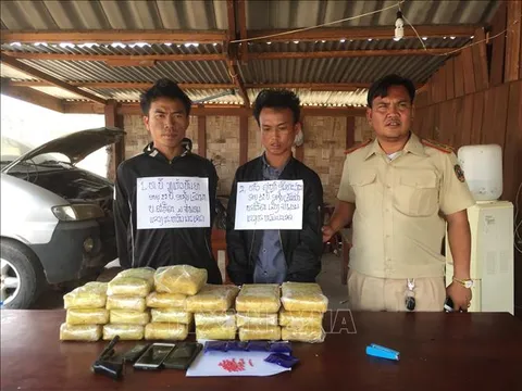 Quảng Trị: Bắt giữ hai đối tượng người Lào vận chuyển ma tuý
