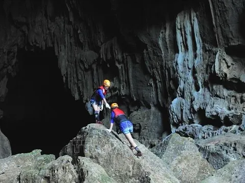 Du khách sẽ có thể ngắm cảnh Phong Nha – Kẻ Bàng từ trên cao