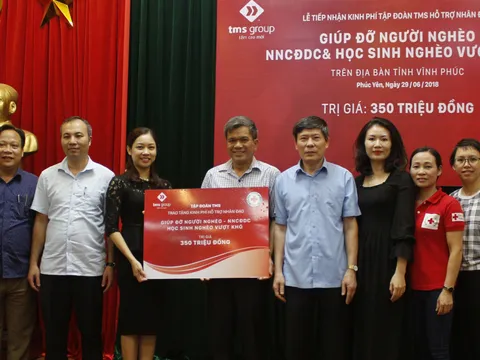 Trao 350 triệu đồng hỗ trợ nạn nhân chất độc da cam, người nghèo tại Vĩnh Phúc