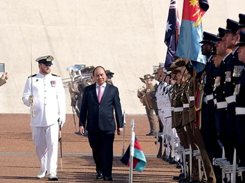 Australia bắn 19 loạt đại bác đón Thủ tướng Nguyễn Xuân Phúc