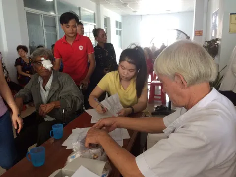 Hậu Giang: Mang ánh sáng đến với người cao tuổi