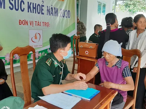 Kon Tum khám bệnh nhân đạo tại các xã vùng sâu, vùng xa