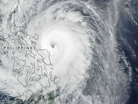 Bão Kammuri đổ bộ Philippines với sức gió 160 km/h