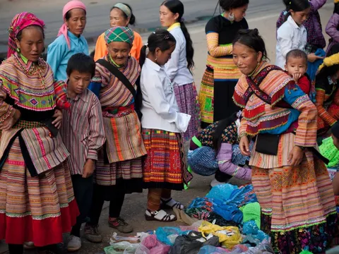 Giữ gìn trang phục các dân tộc thiểu số trong thời kỳ hội nhập