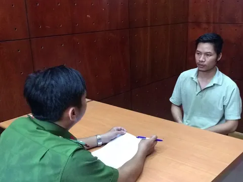 Bắt nghi can ngủ qua đêm với nữ đồng nghiệp tại khách sạn rồi tống tiền