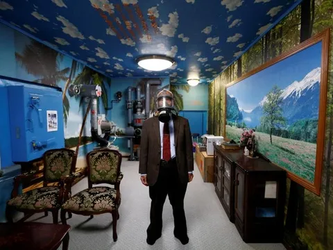 Bên trong hầm tránh bom hạt nhân ở Nhật Bản