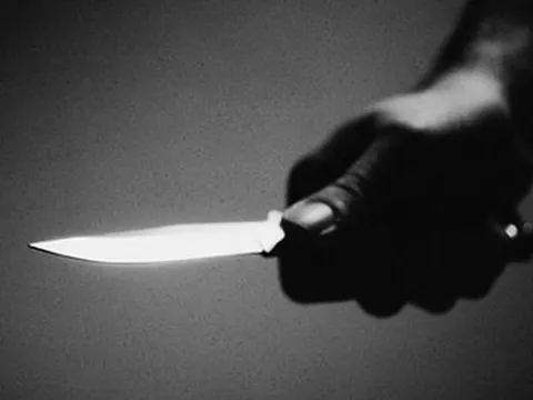 Nghệ An: Say rượu ra tay đâm ngay xóm trưởng