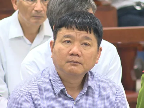 Bị cáo Đinh La Thăng tỏ ra thoải mái khi hầu tòa lần 2