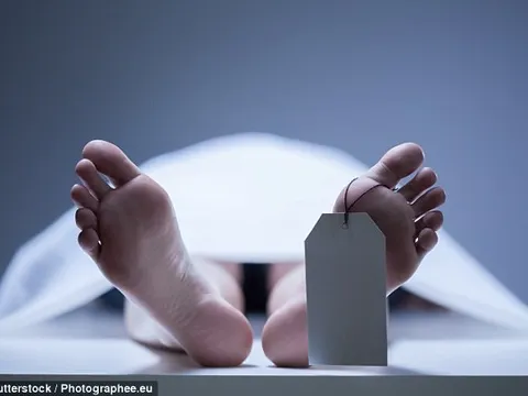 Bị đưa vào nhà xác, người chết đột nhiên... sống lại