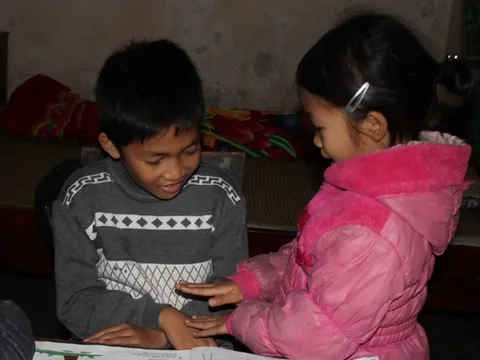 Bố mẹ khóc cạn nước mắt khi 2 con cùng mắc bệnh tan máu bẩm sinh