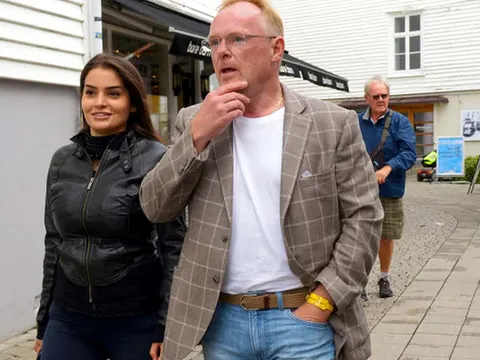 Bộ trưởng Na Uy mất chức vì đi du lịch nước ngoài cùng cựu hoa hậu