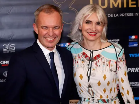 Bộ trưởng Pháp từ chức sau bữa tối xa xỉ với tôm hùm và rượu vang