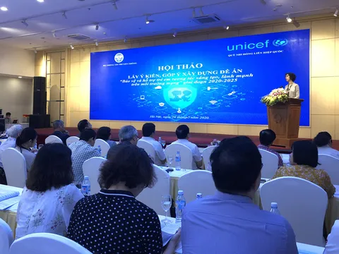 Cần hành động cấp bách để bảo vệ trẻ em trên môi trường mạng