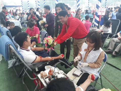 Hội Chữ thập đỏ Lào Cai tổ chức hiến máu và đăng ký hiến tặng mô tạng
