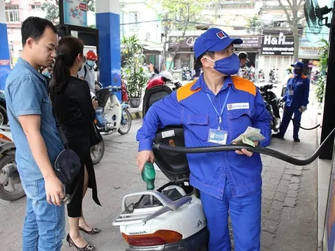 Giá xăng có thể tăng mạnh trong ngày 2/3