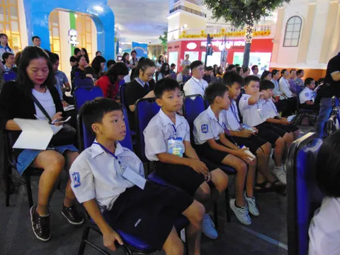 Tìm người đỡ đầu lâu dài cho gần 3.000 trẻ em mồ côi