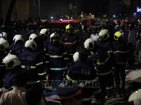 Sập cầu dân sinh tại Ấn Độ, 37 người thương vong