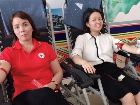 Hòa Bình: 700 người tham gia đăng ký hiến máu tình nguyện