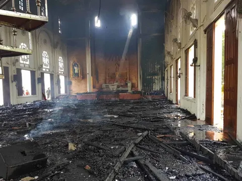 Cháy lớn ở nhà thờ giáo xứ Thọ Vực, Hà Tĩnh