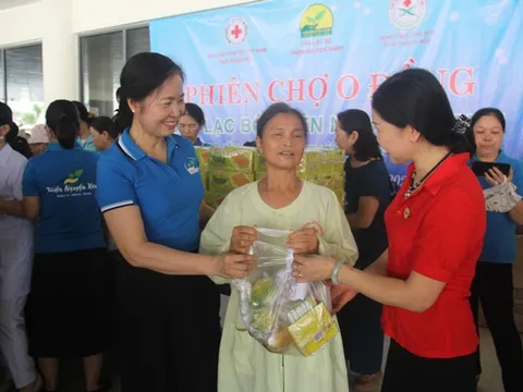 ‘Phiên chợ 0 đồng’ tại Bệnh viện Ung bướu tỉnh Thanh Hóa