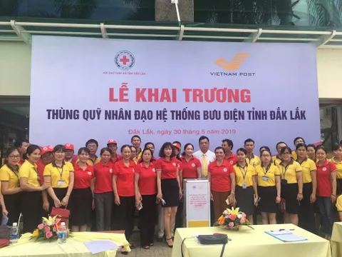 Hội Chữ thập đỏ và Bưu điện tỉnh Đắk Lắk khai trương 'Thùng quỹ nhân đạo'