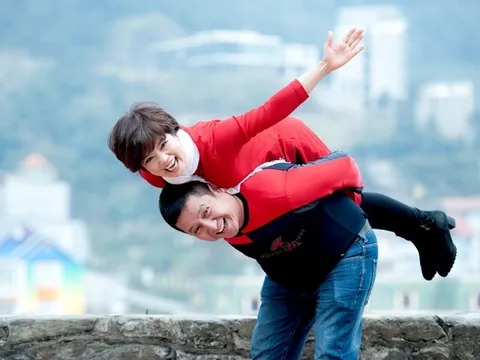 Chuyện tình 40 năm của cặp đôi ghen mà không dám thể hiện