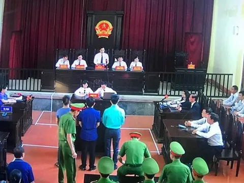 Xét xử vụ chạy thận tại Hòa Bình: Trả hồ sơ để điều tra bổ sung