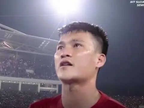 Công Vinh gọi điện khóc nức nở với Thuỷ Tiên sau khi kết thúc trận đấu