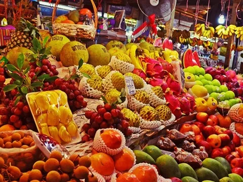 Cuối năm, Việt Nam thành "điểm tập kích" rau quả và bánh kẹo Thái Lan, Trung Quốc