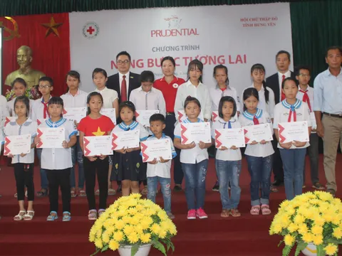 Hội Chữ thập đỏ tỉnh Hưng Yên: Nâng bước trẻ em đến trường