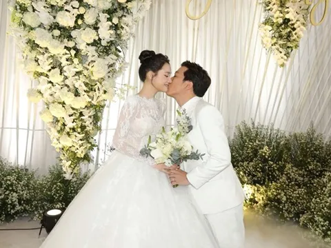 Trường Giang nghẹn ngào phát biểu cảm nghĩ trong lễ cưới