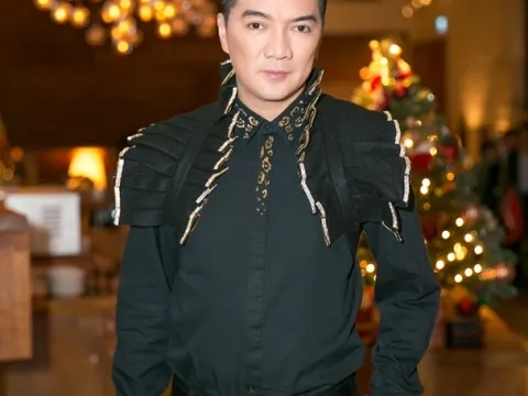 Đàm Vĩnh Hưng đượm buồn trên thảm đỏ sau chia sẻ gây "chấn động"