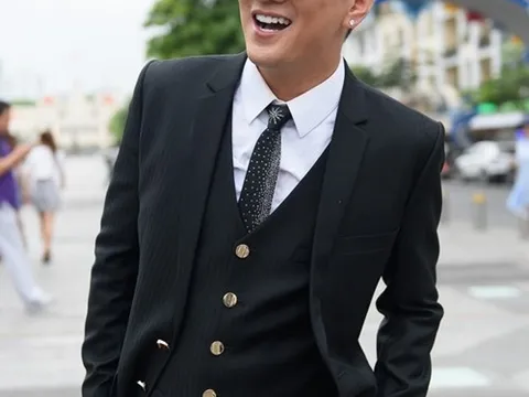 Đàm Vĩnh Hưng không nói chuyện với mẹ suốt mấy tháng