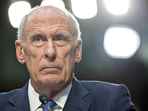 Giám đốc cơ quan tình báo Mỹ DNI từ chức do bất đồng với Trump